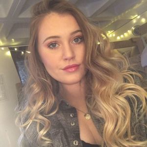 Meet your Posher, Nadia